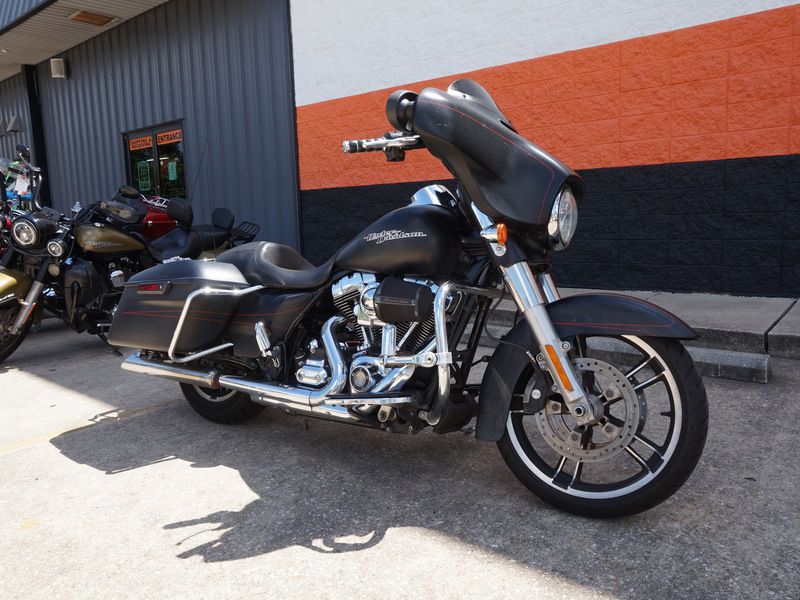 2016 Harley-Davidson Street Glide® Special in Metairie, Louisiana - Photo 2