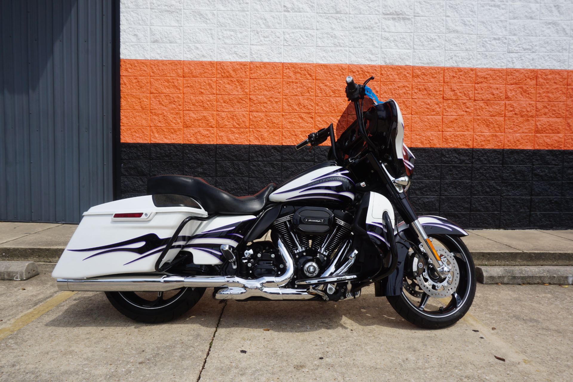 2016 Harley-Davidson CVO™ Street Glide® in Metairie, Louisiana - Photo 1