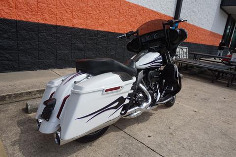 2016 Harley-Davidson CVO™ Street Glide® in Metairie, Louisiana - Photo 8