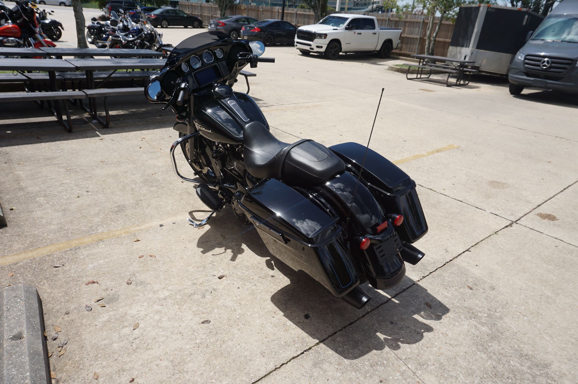 2020 Harley-Davidson Street Glide® Special in Metairie, Louisiana - Photo 17