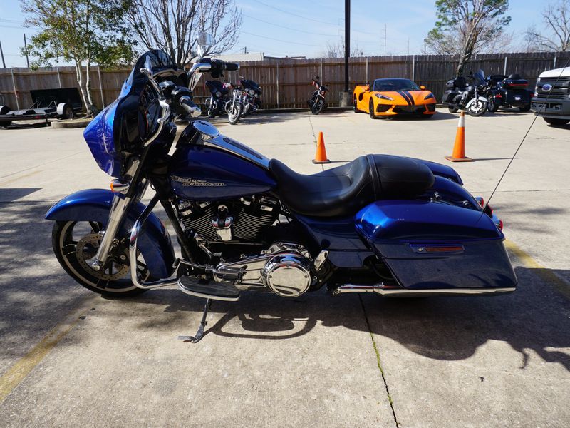 2017 Harley-Davidson Street Glide® Special in Metairie, Louisiana - Photo 15