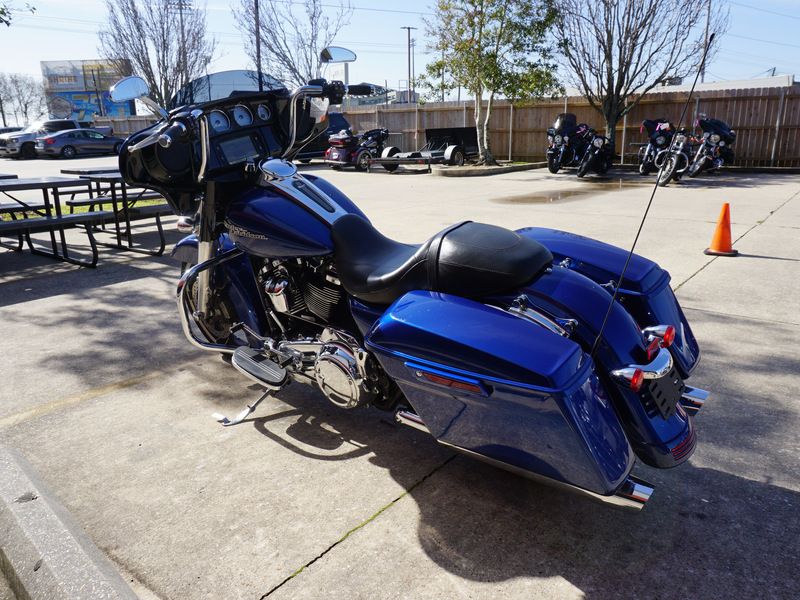 2017 Harley-Davidson Street Glide® Special in Metairie, Louisiana - Photo 18