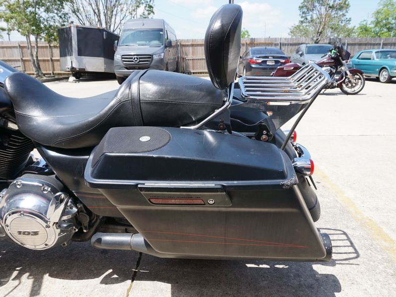 2013 Harley-Davidson Road Glide® Custom in Metairie, Louisiana - Photo 16