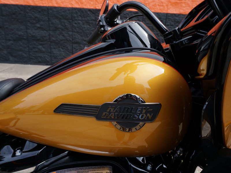 2023 Harley-Davidson Road Glide® Limited in Metairie, Louisiana - Photo 4