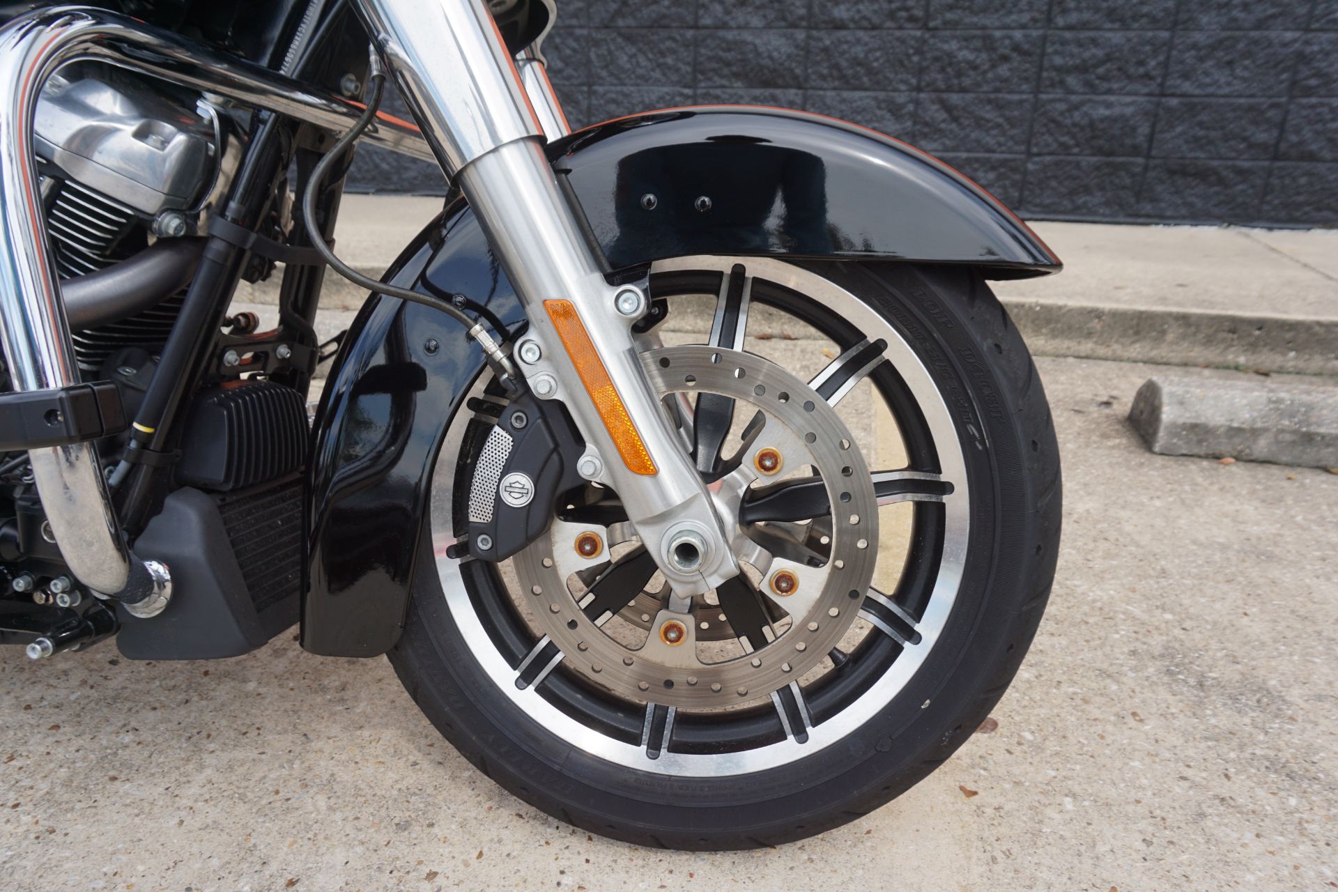 2021 Harley-Davidson Electra Glide® Standard in Metairie, Louisiana - Photo 2
