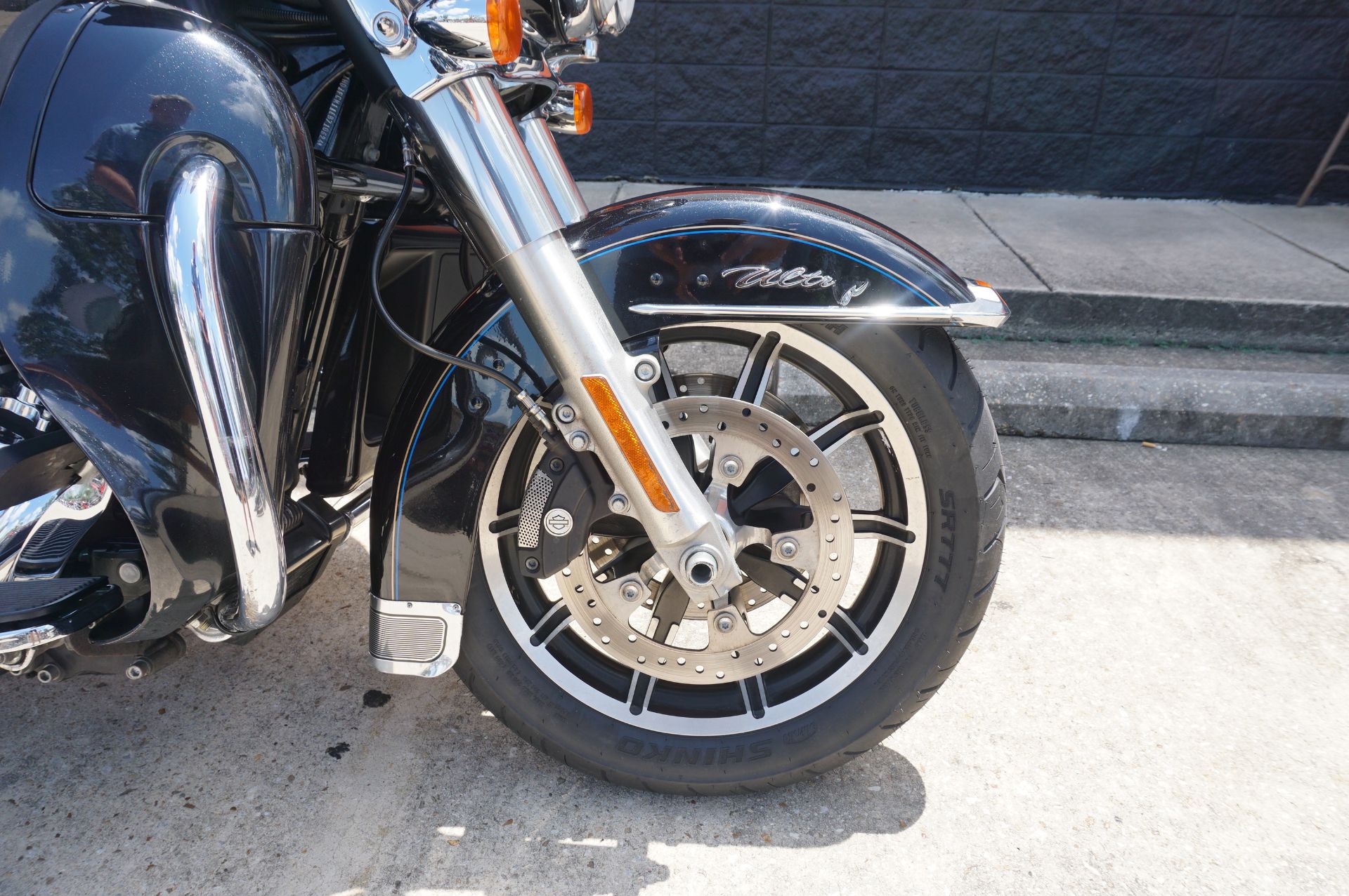 2014 Harley-Davidson Electra Glide® Ultra Classic® in Metairie, Louisiana - Photo 2
