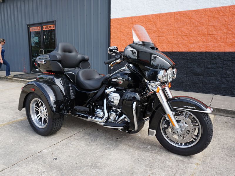 2022 Harley-Davidson Tri Glide® Ultra in Metairie, Louisiana - Photo 2