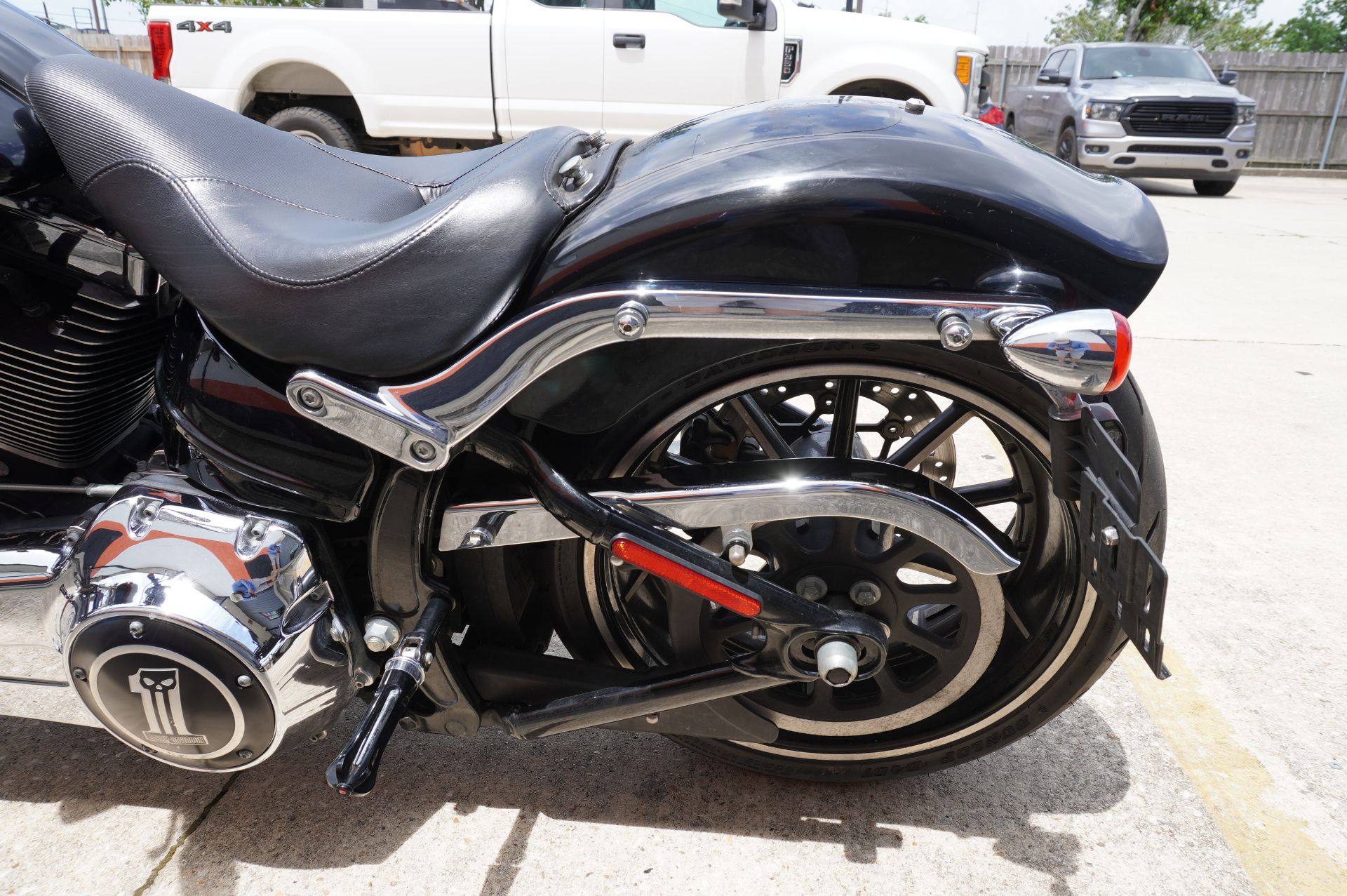 2015 Harley-Davidson Breakout® in Metairie, Louisiana - Photo 10