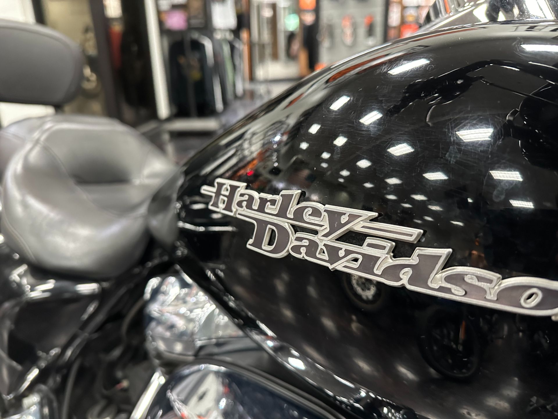 2017 Harley-Davidson Street Glide® Special in Metairie, Louisiana - Photo 5