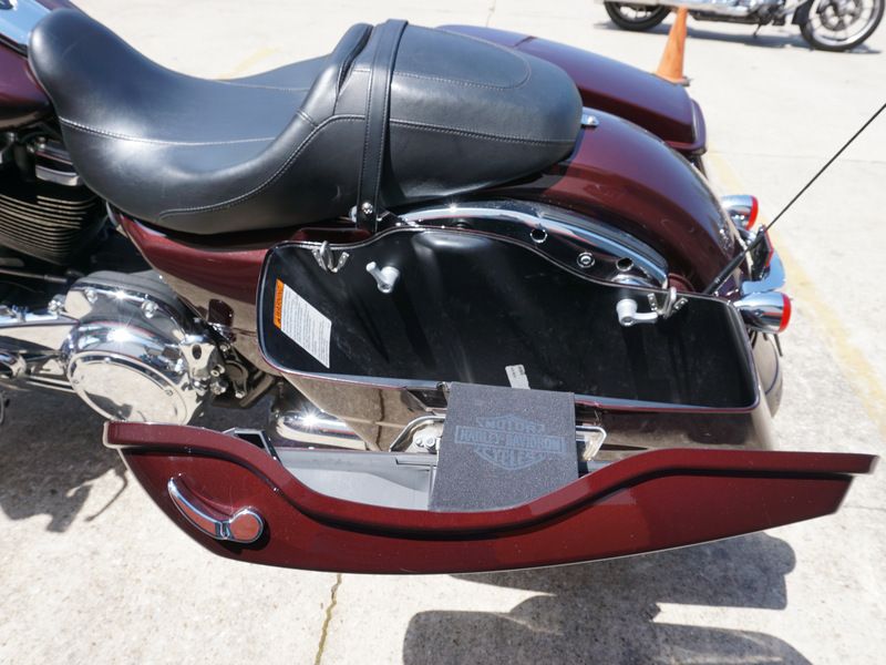 2022 Harley-Davidson Street Glide® in Metairie, Louisiana - Photo 11