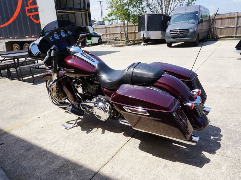 2022 Harley-Davidson Street Glide® in Metairie, Louisiana - Photo 18