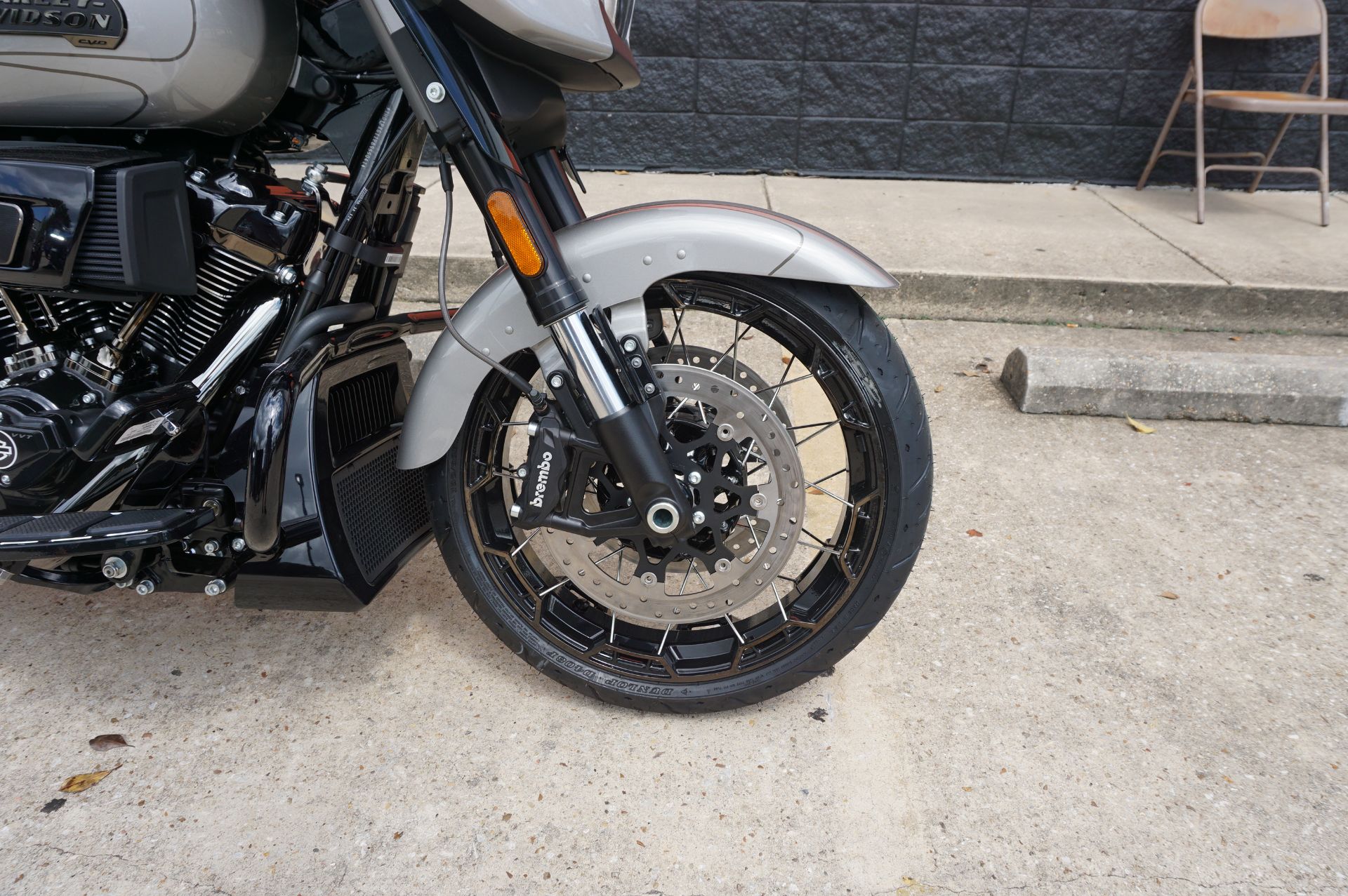 2023 Harley-Davidson CVO™ Street Glide® in Metairie, Louisiana - Photo 2