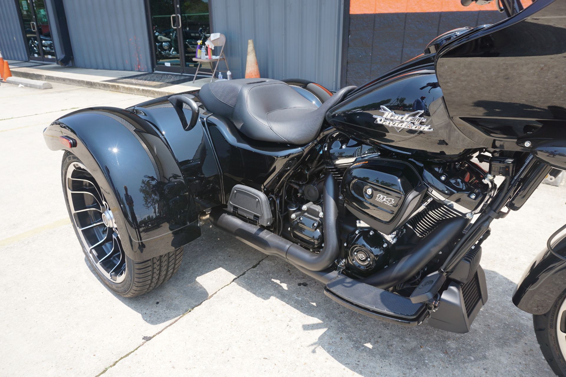 2023 Harley-Davidson Road Glide® 3 in Metairie, Louisiana - Photo 5