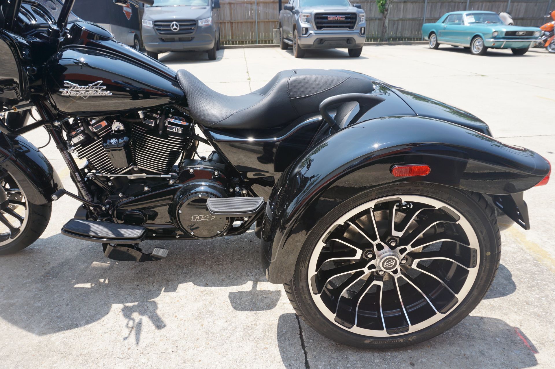 2023 Harley-Davidson Road Glide® 3 in Metairie, Louisiana - Photo 10