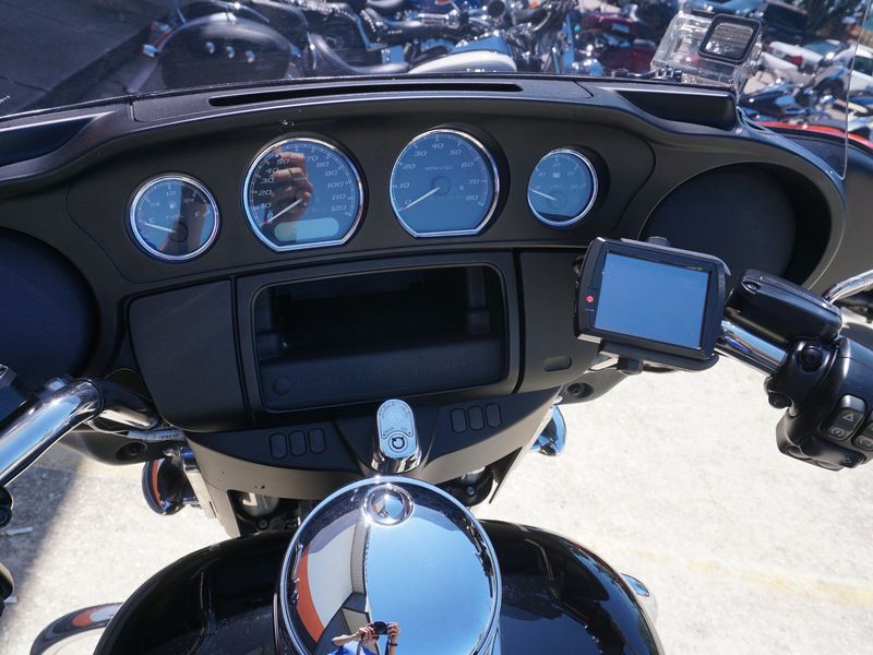 2019 Harley-Davidson Electra Glide® Standard in Metairie, Louisiana - Photo 7