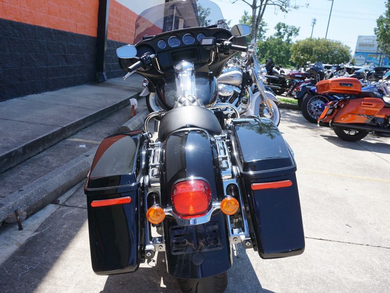 2019 Harley-Davidson Electra Glide® Standard in Metairie, Louisiana - Photo 11