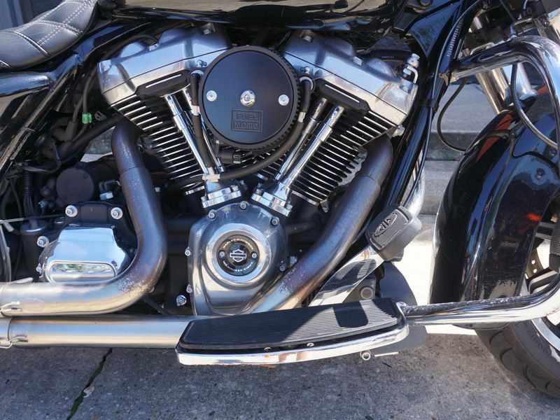 2019 Harley-Davidson Electra Glide® Standard in Metairie, Louisiana - Photo 15