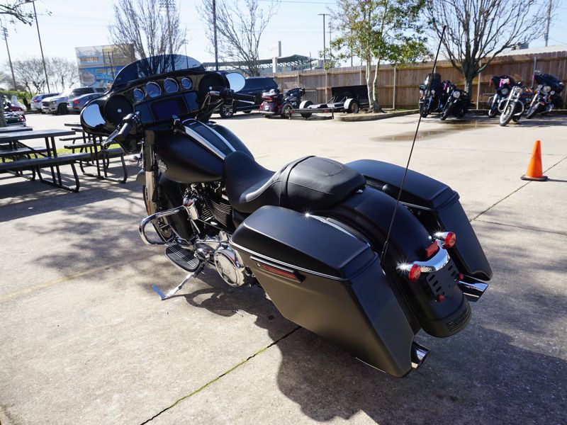 2022 Harley-Davidson Street Glide® Special in Metairie, Louisiana - Photo 17