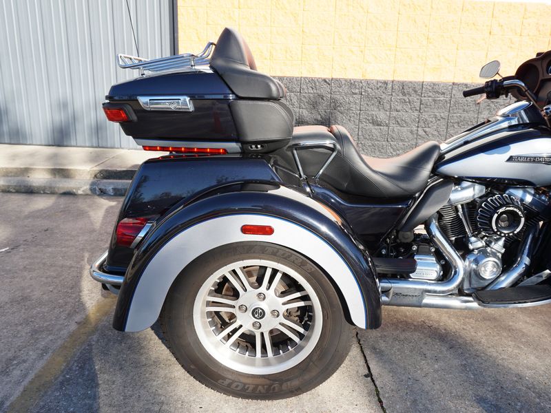 2019 Harley-Davidson Tri Glide® Ultra in Metairie, Louisiana - Photo 5