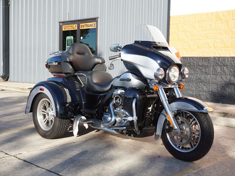 2019 Harley-Davidson Tri Glide® Ultra in Metairie, Louisiana - Photo 3