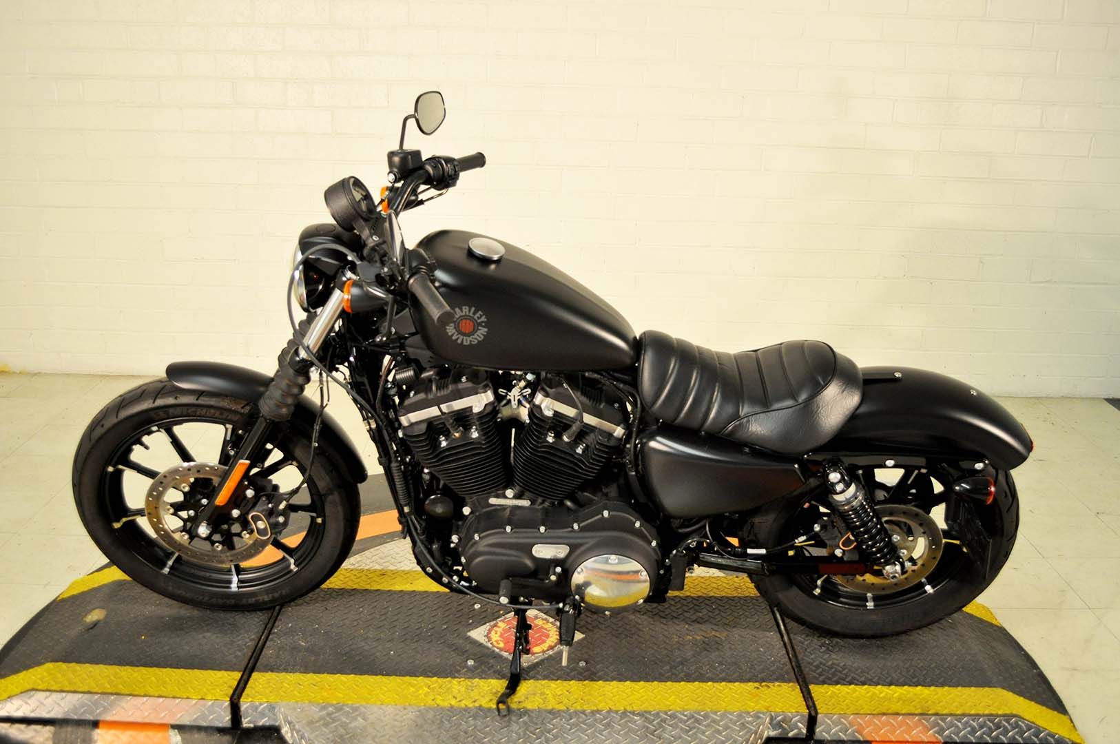 2019 Harley-Davidson Iron 883™ in Winston Salem, North Carolina - Photo 5