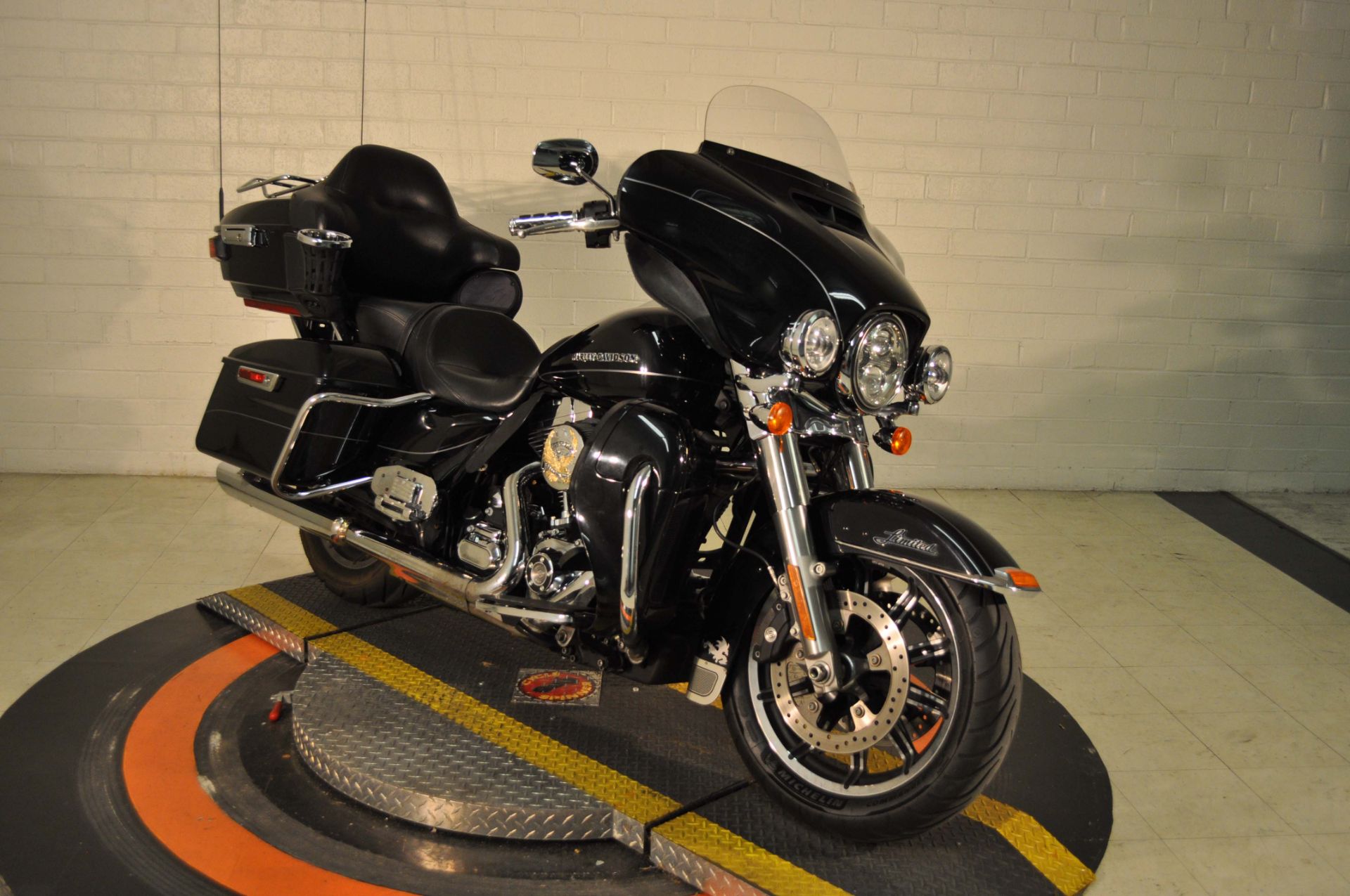 2015 Harley-Davidson Ultra Limited Low in Winston Salem, North Carolina - Photo 9