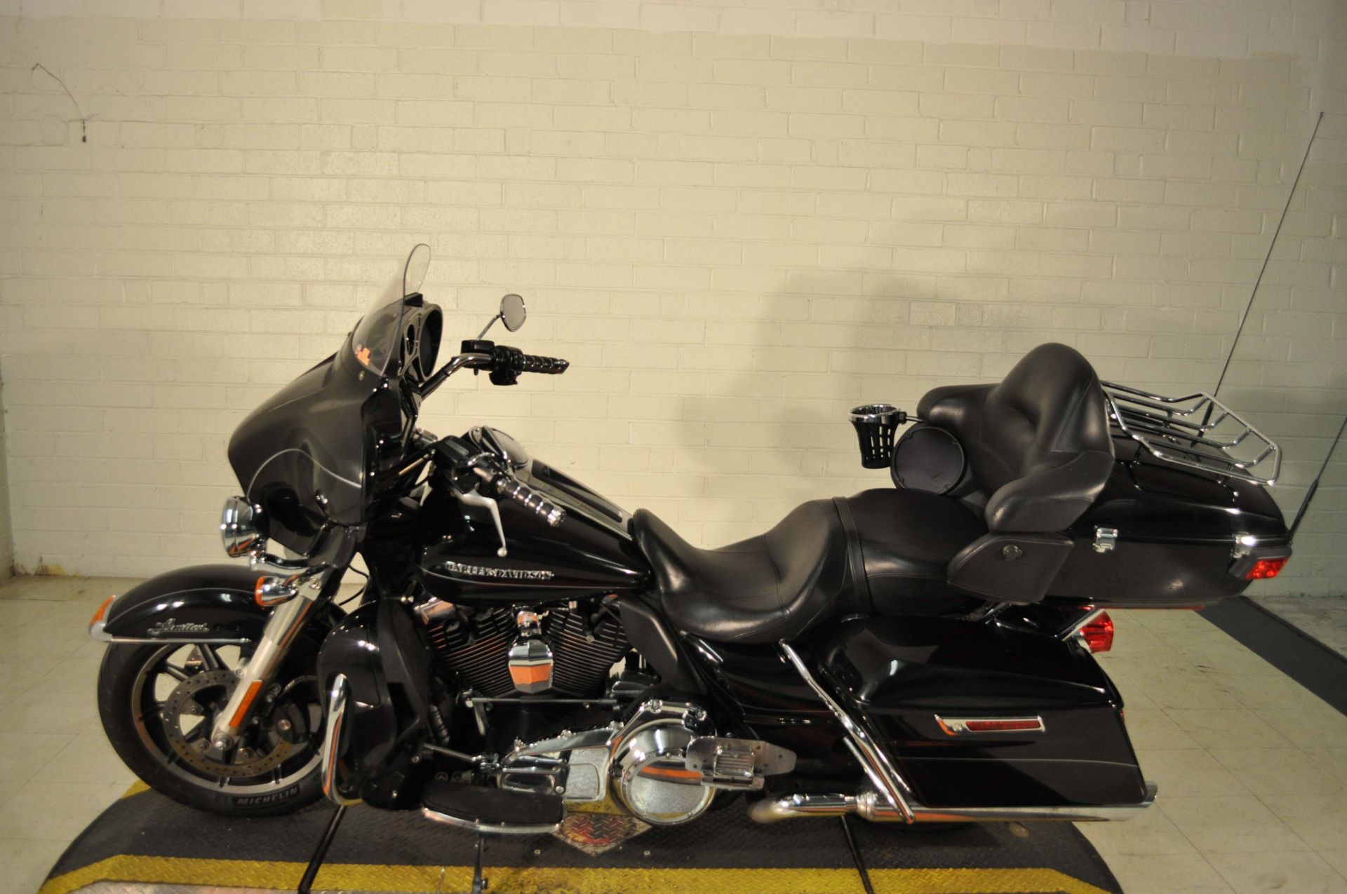 2015 Harley-Davidson Ultra Limited Low in Winston Salem, North Carolina - Photo 5