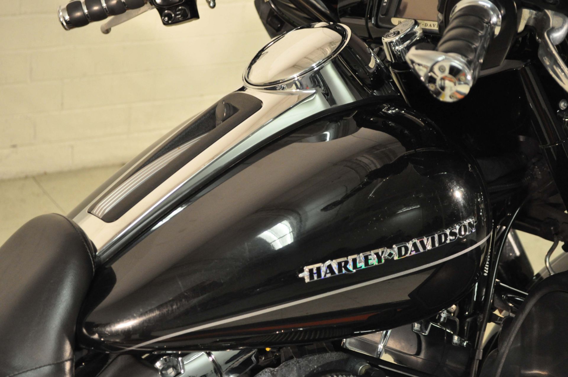 2015 Harley-Davidson Ultra Limited Low in Winston Salem, North Carolina - Photo 20