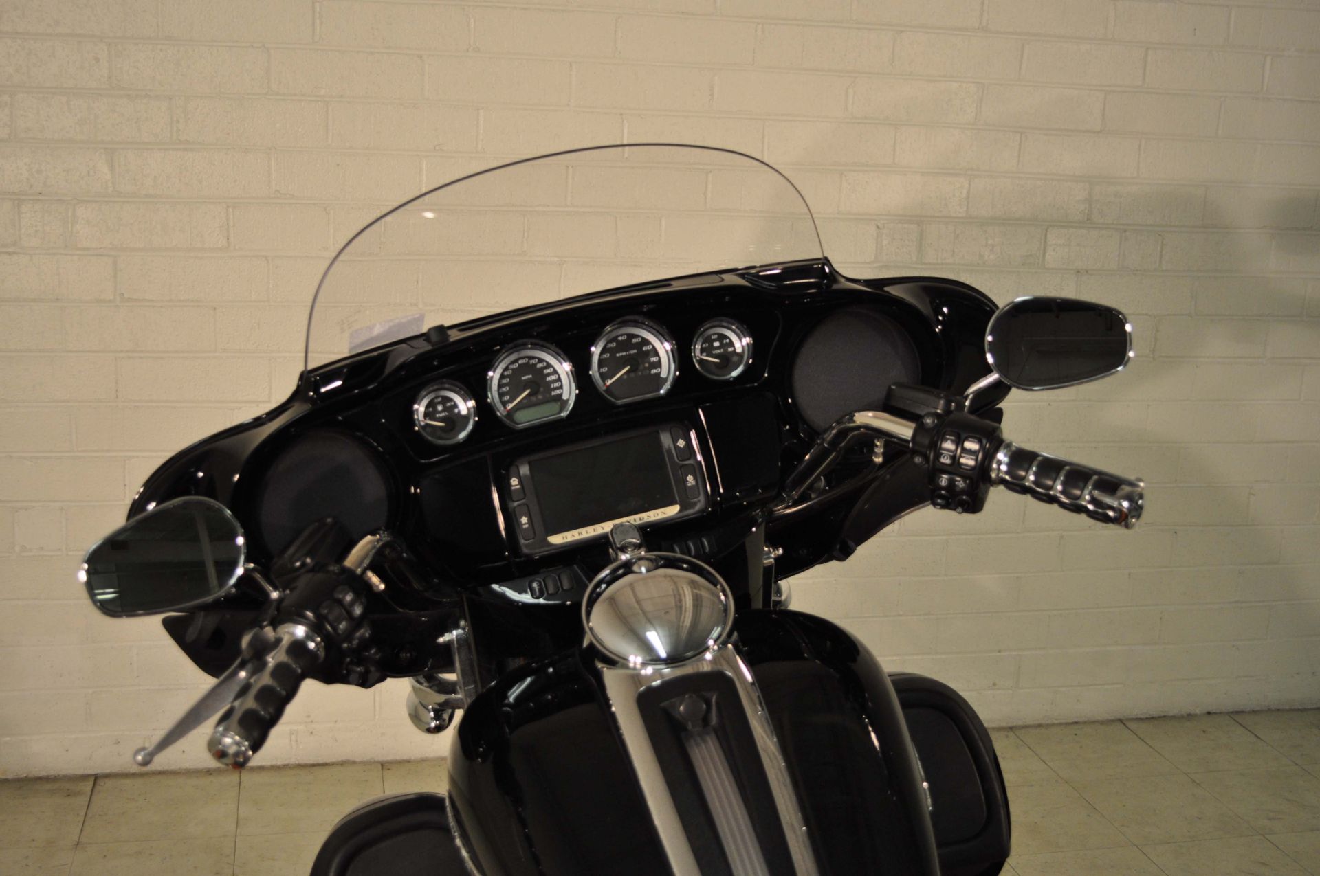 2015 Harley-Davidson Ultra Limited Low in Winston Salem, North Carolina - Photo 22