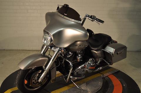2009 Harley-Davidson Street Glide® in Winston Salem, North Carolina - Photo 6