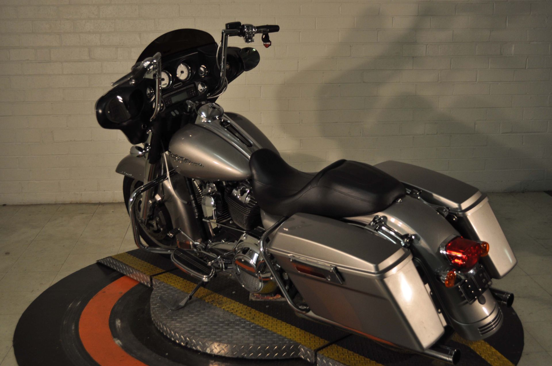 2009 Harley-Davidson Street Glide® in Winston Salem, North Carolina - Photo 4