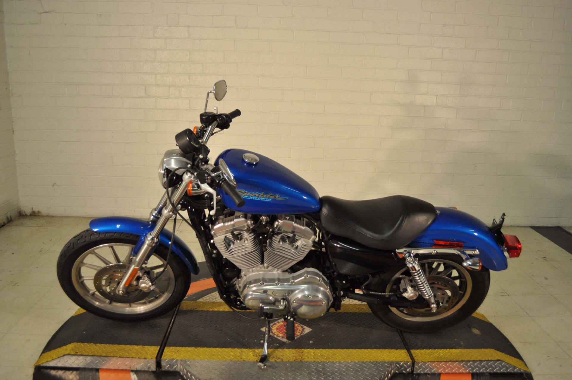 2004 Harley-Davidson Sportster® XL 883 in Winston Salem, North Carolina - Photo 6