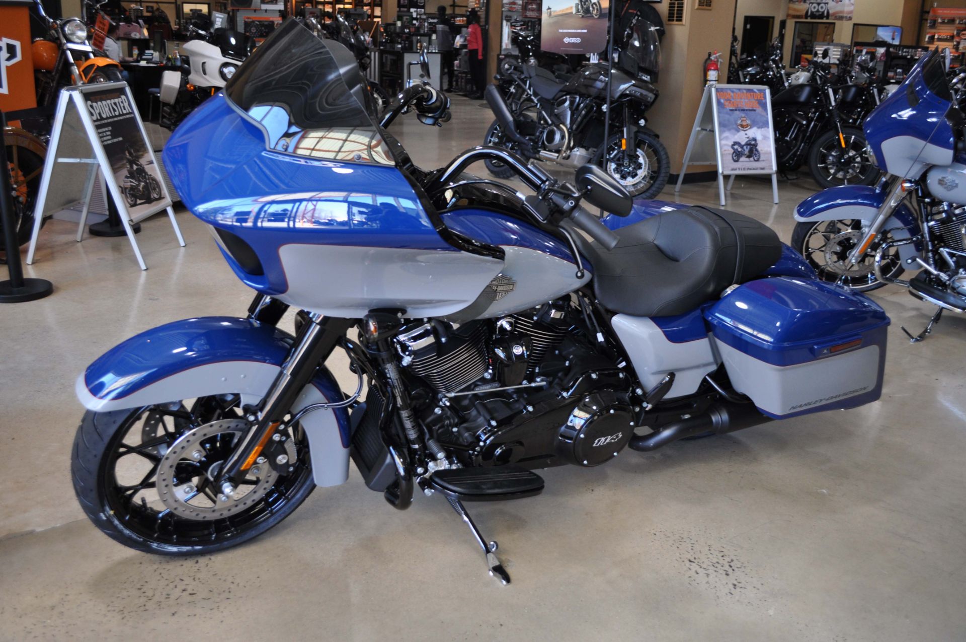 2023 Harley-Davidson Road Glide® Special in Winston Salem, North Carolina - Photo 4