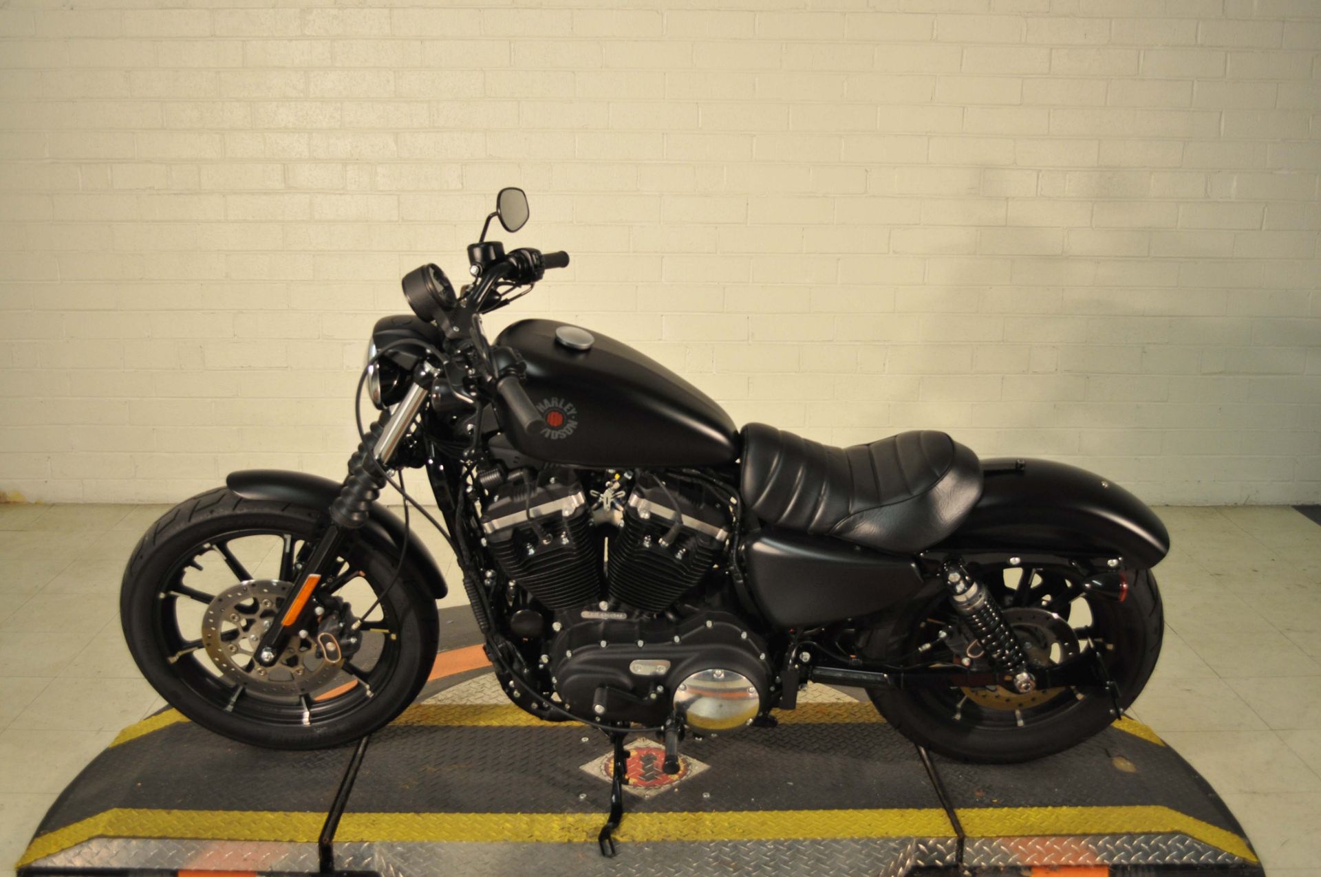2020 Harley-Davidson Iron 883™ in Winston Salem, North Carolina - Photo 5
