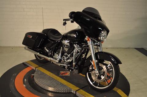 2021 Harley-Davidson Street Glide® in Winston Salem, North Carolina - Photo 9