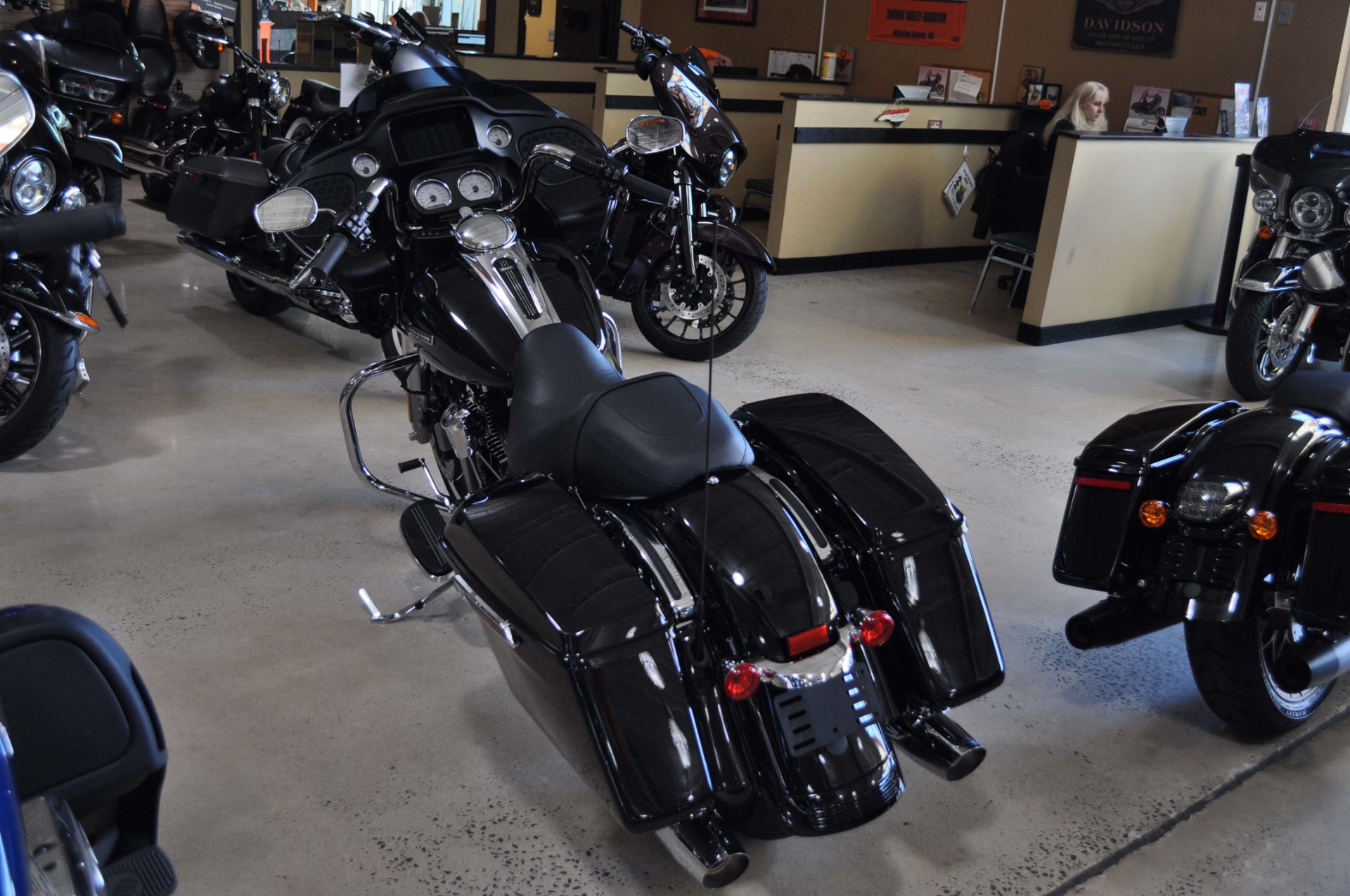 2023 Harley-Davidson Road Glide® in Winston Salem, North Carolina - Photo 6