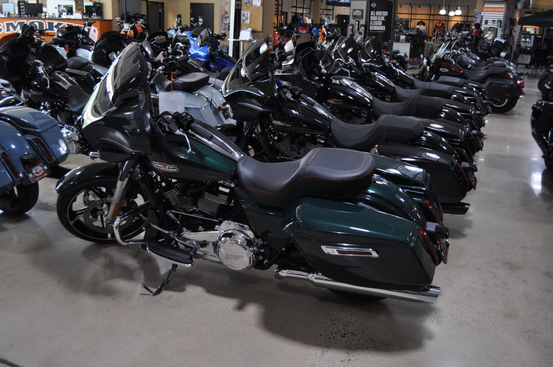 2024 Harley-Davidson Street Glide® in Winston Salem, North Carolina - Photo 2