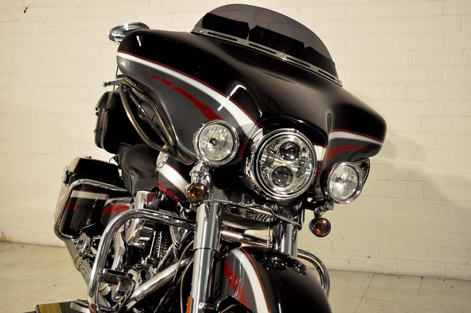 2006 Harley-Davidson Ultra Classic® Electra Glide® in Winston Salem, North Carolina - Photo 10
