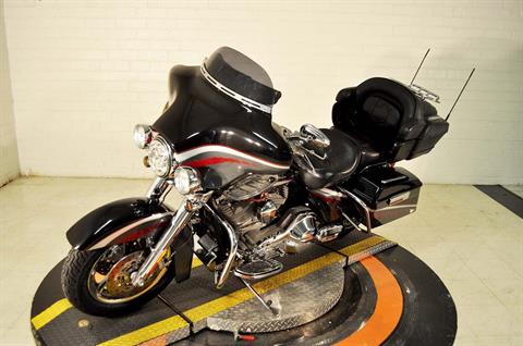 2006 Harley-Davidson Ultra Classic® Electra Glide® in Winston Salem, North Carolina - Photo 6
