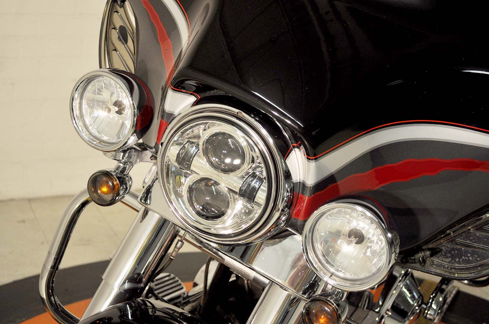 2006 Harley-Davidson Ultra Classic® Electra Glide® in Winston Salem, North Carolina - Photo 7