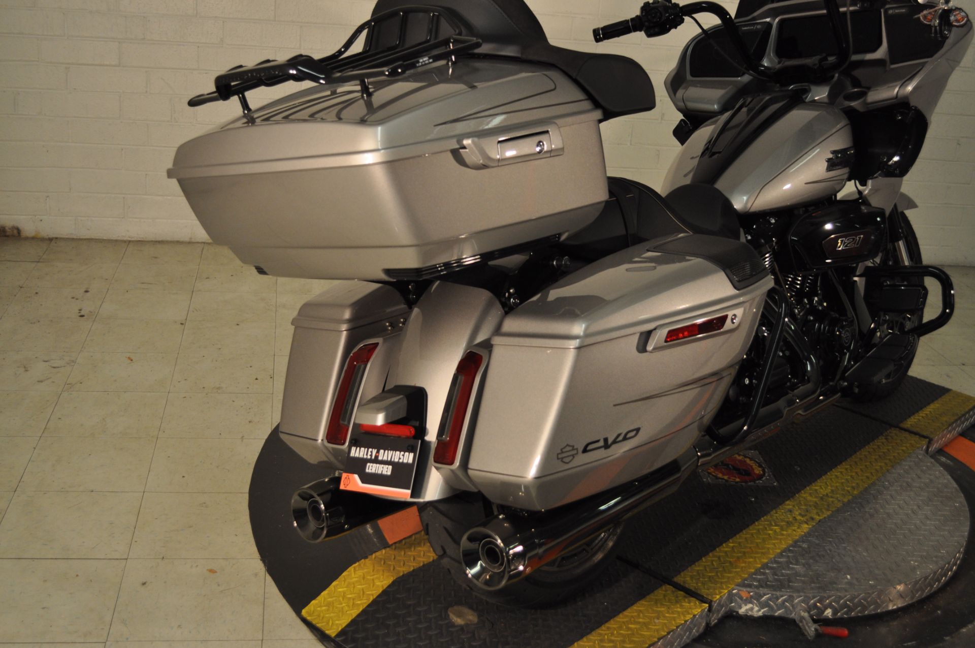 2023 Harley-Davidson CVO™ Road Glide® in Winston Salem, North Carolina - Photo 13