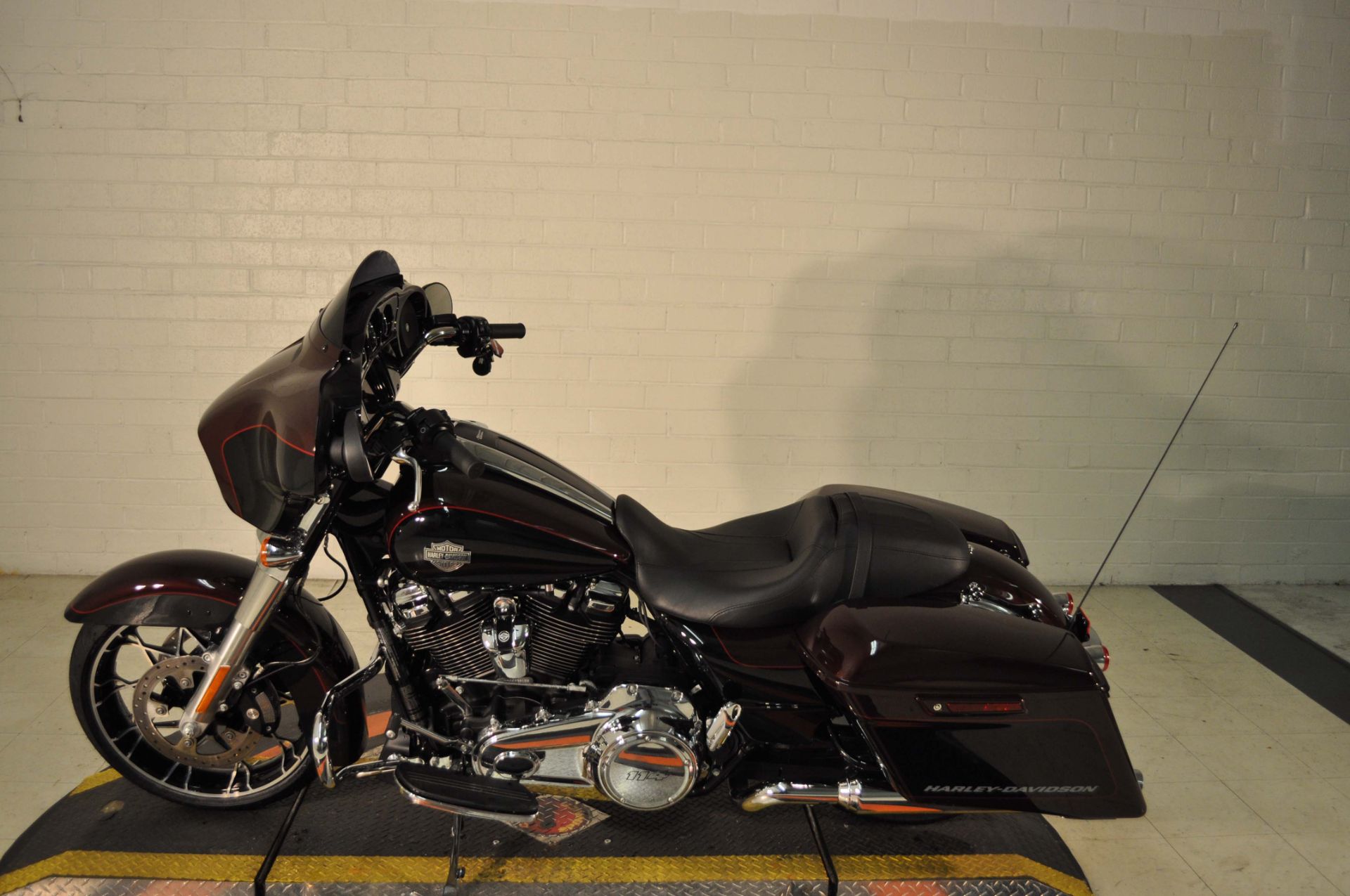 2022 Harley-Davidson Street Glide® Special in Winston Salem, North Carolina - Photo 5