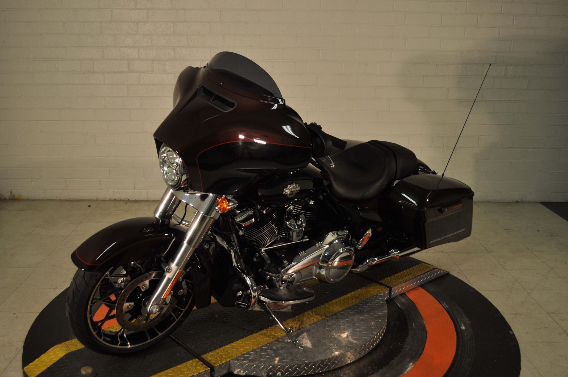 2022 Harley-Davidson Street Glide® Special in Winston Salem, North Carolina - Photo 6