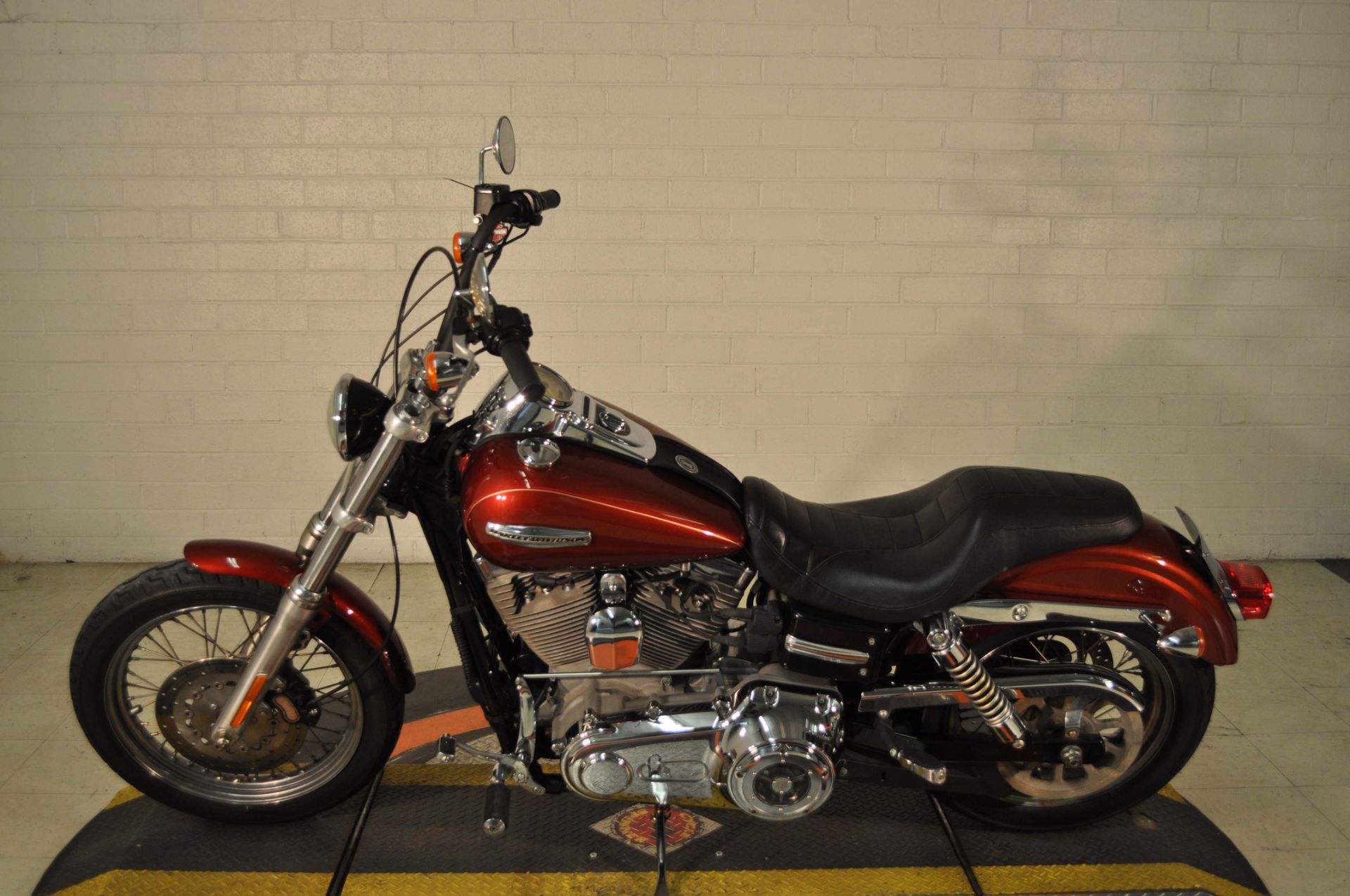 2009 Harley-Davidson Dyna® Super Glide® Custom in Winston Salem, North Carolina - Photo 5