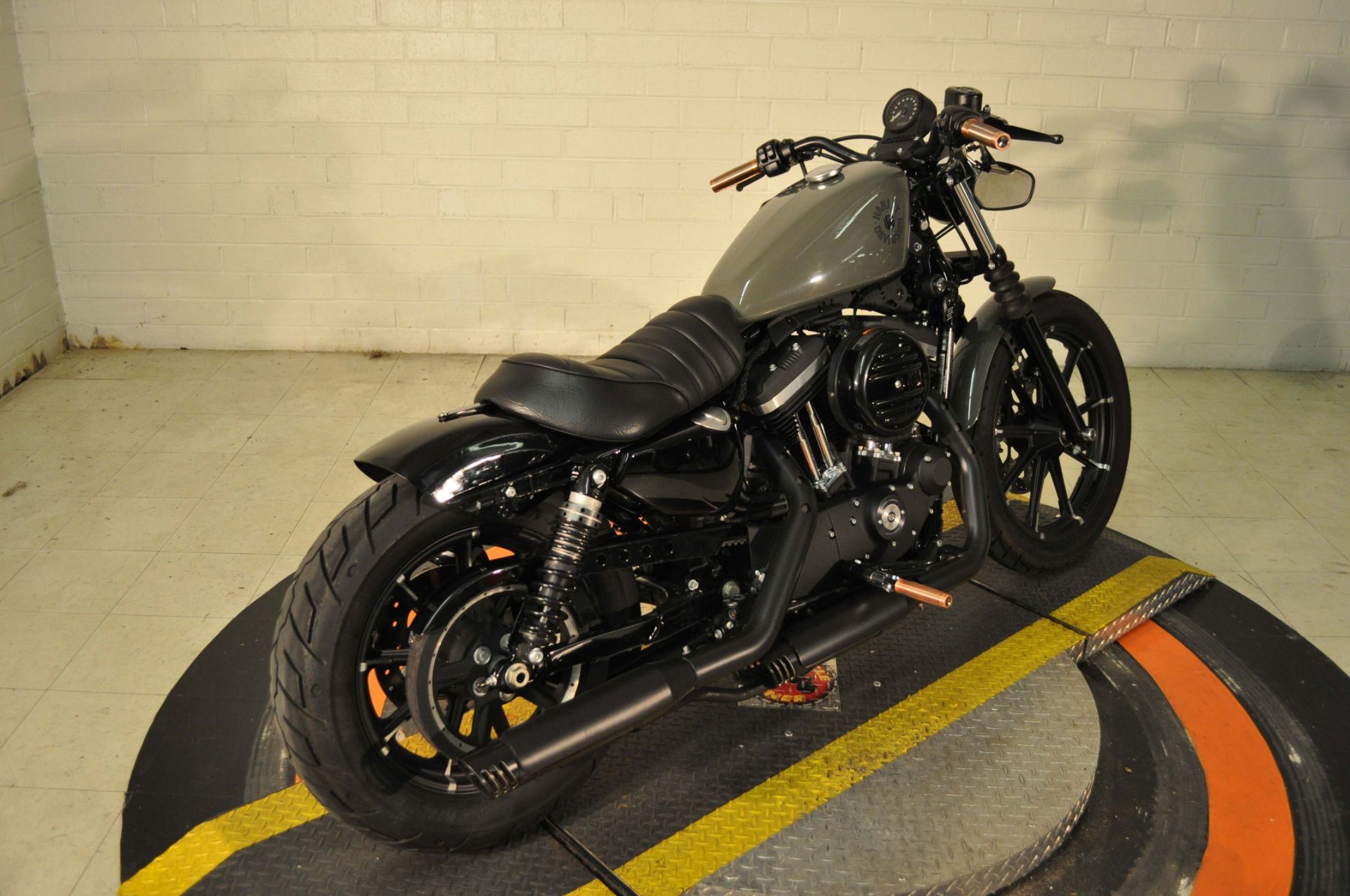 2021 Harley-Davidson Iron 883™ in Winston Salem, North Carolina - Photo 2