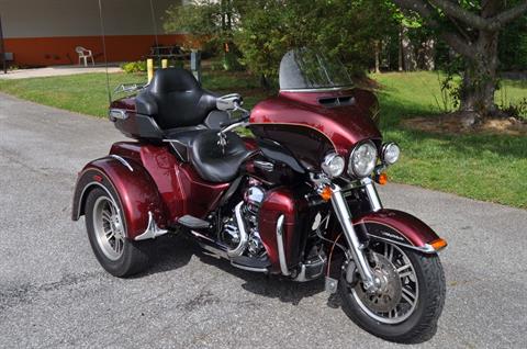 2015 Harley-Davidson Tri Glide® Ultra in Winston Salem, North Carolina - Photo 10