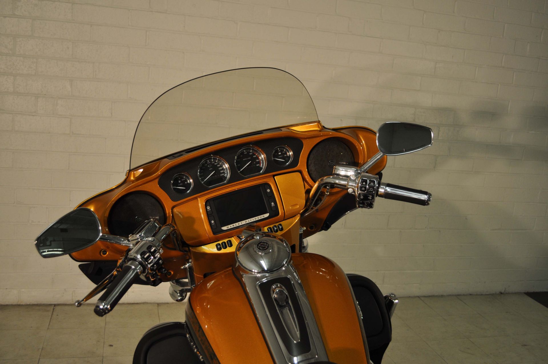 2015 Harley-Davidson CVO™ Limited in Winston Salem, North Carolina - Photo 14