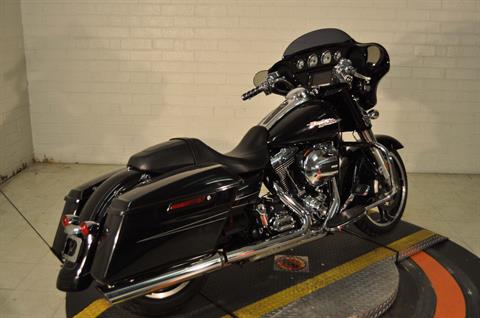 2016 Harley-Davidson Street Glide® Special in Winston Salem, North Carolina - Photo 2