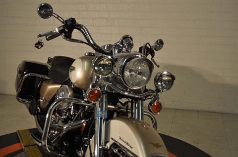 2005 Harley-Davidson FLHRCI Road King® Classic in Winston Salem, North Carolina - Photo 10