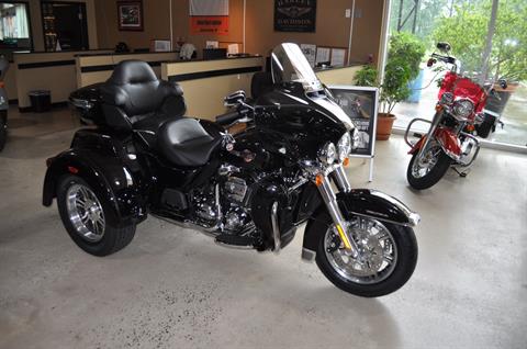 2021 Harley-Davidson Tri Glide® Ultra in Winston Salem, North Carolina - Photo 2